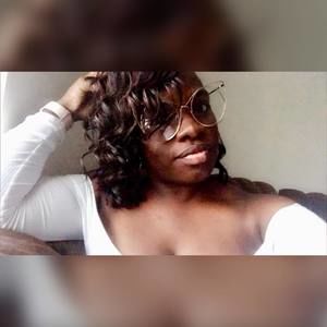 Meet your Posher, Briana